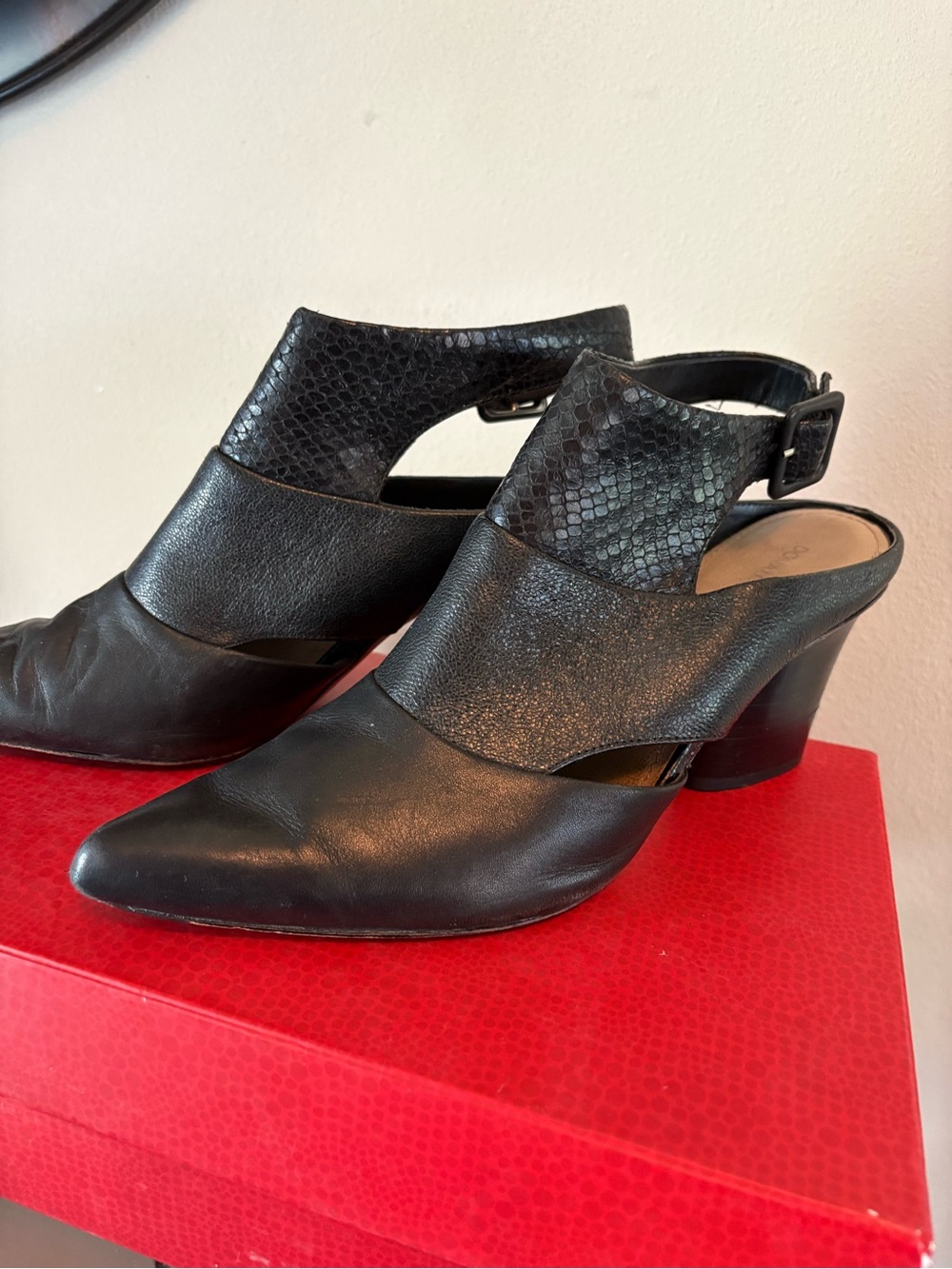 Donald J. Pliner Black Pointed Cutout Leather Heels - Picture 2 of 4